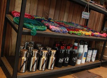 chile/torres-del-paine-national-park/shop/factoria-tienda-de-souvenirs