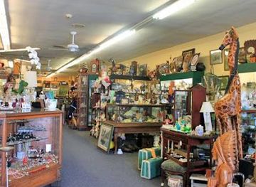 california/san-diego-beaches/shop/ocean-beach-antique-mall