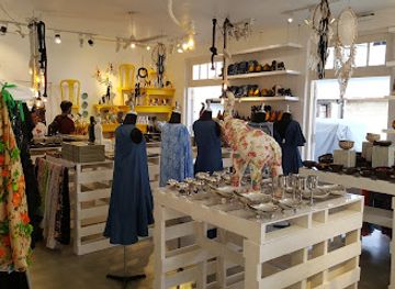 sri-lanka/galle-district/shop/barefoot