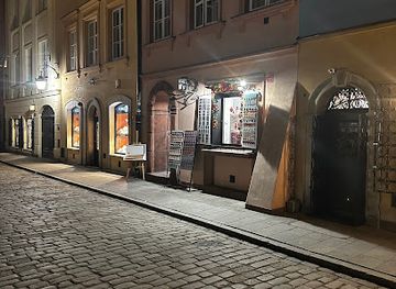 poland/warsaw/old-town/shop/magic-gift-shop