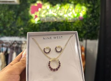 suriname/paramaribo/shop/embellishe