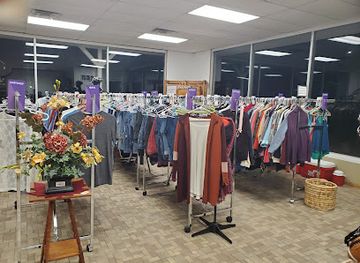 indiana/the-knobs/shop/room-2-room-outlet
