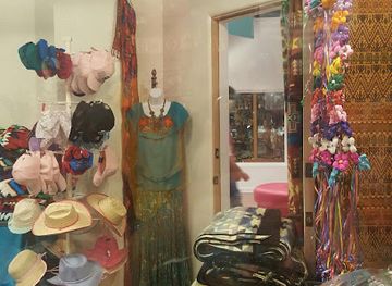 new-mexico/santa-fe/shop/a-touch-of-santa-fe-suite-17