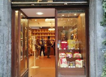 italy/positano/shop/strega-store-santa-chiara