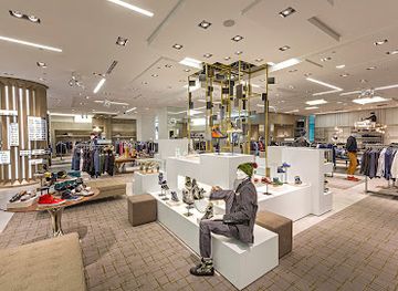 illinois/chicago/magnificent-mile/shop/saks-fifth-avenue