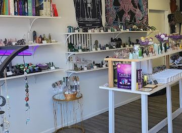 iowa/des-moines/shop/mystic-moon-gifts-beauty