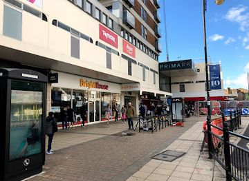 united-kingdom/middlesex/shop/the-pavilions