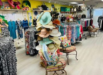 florida/naples-beach/shop/back-of-the-bay-boutique