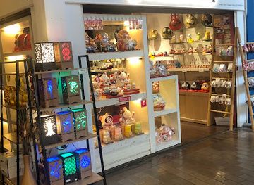 malaysia/peninsular-malaysia/shop/treasure-shop