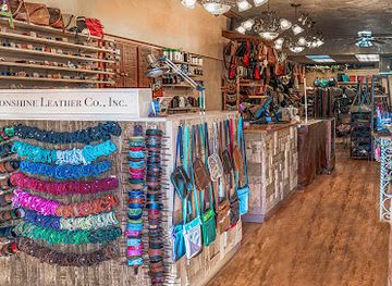 massachusetts/hyannis/shop/moonshine-leather-co