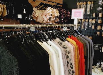 arizona/mesa/shop/adami-dolls-boutique-clothing-shoes-accessories-store