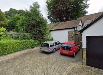 united-kingdom/leeds/roundhay/shop/the-collective-revolution