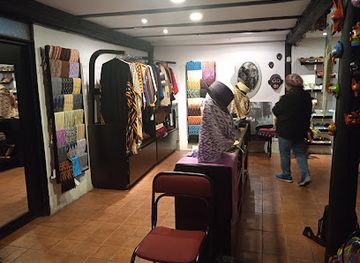 ecuador/azuay-region/shop/maki-fairtrade