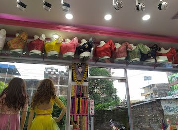 nepal/chitwan/shop/royal-boutique-chitwan