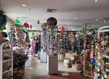 wisconsin/sturgeon-bay/shop/touch-of-the-world