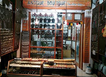 india/pushkar/shop/antique-boutique