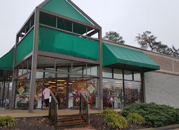 virginia/newport-news/shop/banner-s-hallmark-shop