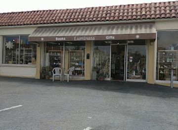 california/monterey/shop/luminata-books-gifts