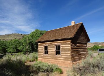 utah/capitol-reef-national-park/shop/fruita-schoolhouse
