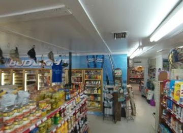 florida/suwannee-river/shop/suwannee-waterfront-market