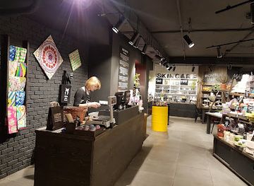 ukraine/kyiv/shop/lush