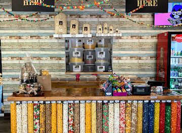 the-bahamas/lucaya/shop/candy-captain-s-popcorn-factory