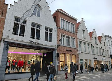 belgium/bruges/minnewater/shop/juttu