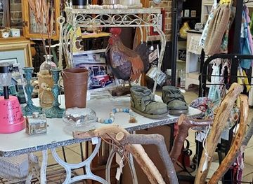 kansas/southeast-kansas/shop/reimagined-local-artisans-and-vintage-shop