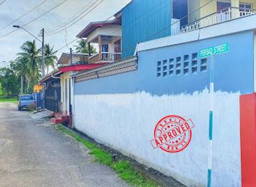 trinidad-and-tobago/caroni/shop/baksh-pie-shop