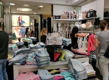 hungary/gyor/shop/mayo-chix