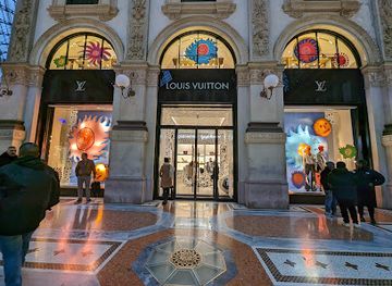 italy/milan/duomo/shop/louis-vuitton-la-rinascente-milan-duomo-store