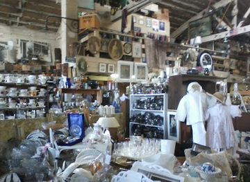 oregon/klamath-basin/shop/600-spring-street-antique