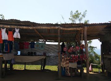 honduras/roatan/shop/outdoor-craft-market