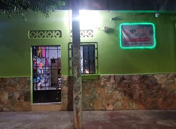 el-salvador/lake-coatepeque/shop/lovely-boutique