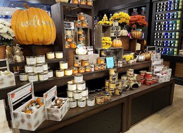 pennsylvania/hershey/shop/bath-body-works