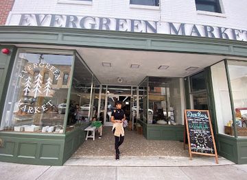 michigan/marquette/shop/evergreen-market