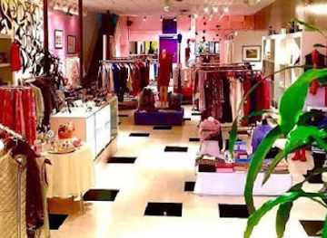 virginia/charlottesville/shop/spring-street