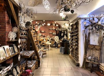 czechia/prague/old-town/shop/amadea