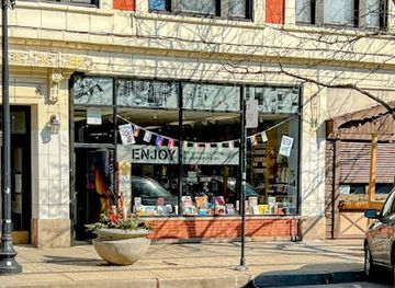 illinois/chicago/shop/enjoy-lincoln-square