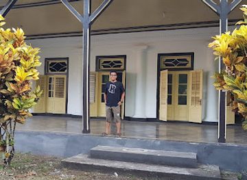 indonesia/banda-islands/shop/istana-mini