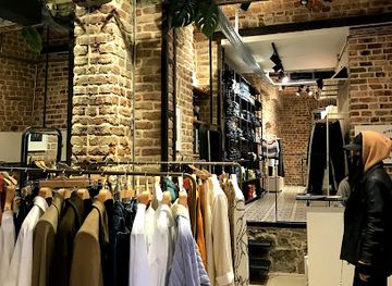 turkiye/troad/shop/a-hidden-bee