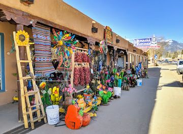 new-mexico/taos/shop/paul-s-western-wear