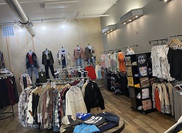 nebraska/norfolk/shop/unhinged-boutique-graphics