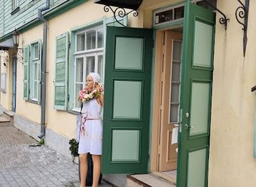 estonia/haapsalu/shop/vaike-pariis