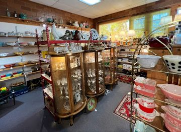 maine/downeast/shop/old-creamery-antique-mall