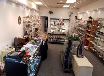 north-carolina/chapel-hill/shop/the-crystal-garden
