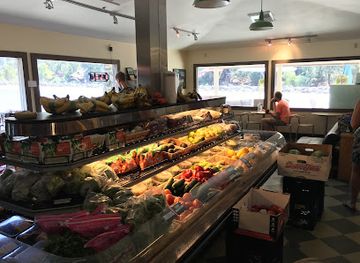 california/yosemite-village/shop/el-portal-market