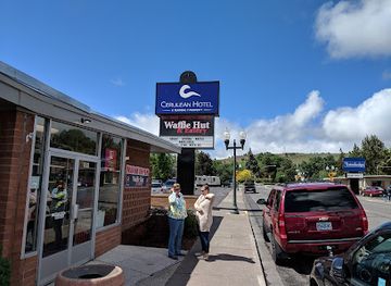 oregon/southern-oregon/shop/waffle-hut-eatery