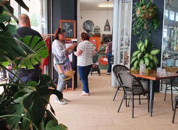 australia/fraser-coast/shop/the-ibis-next-door