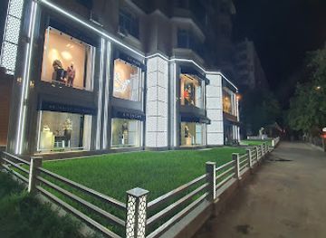 uzbekistan/tashkent/shop/glamour